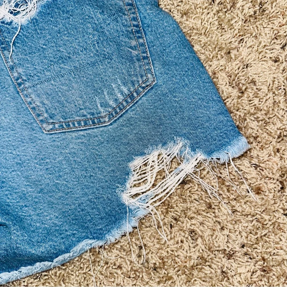 American Eagle Distressed Denim Shorts AE Denim '90s Boyfriend Short 4 AEO
